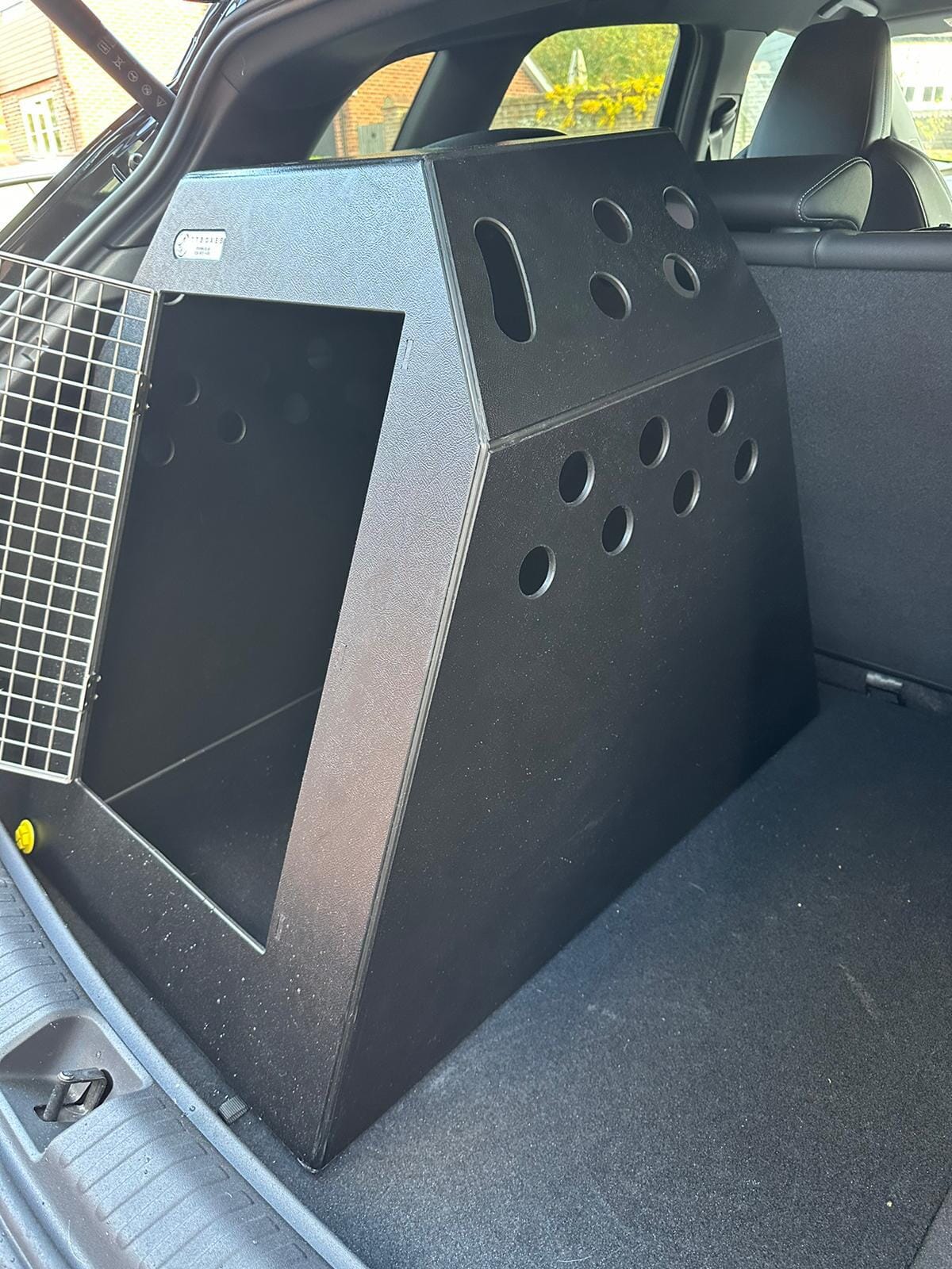 Audi Q4 E-tron 2021-Present Dog Travel Crate — DT BOXES