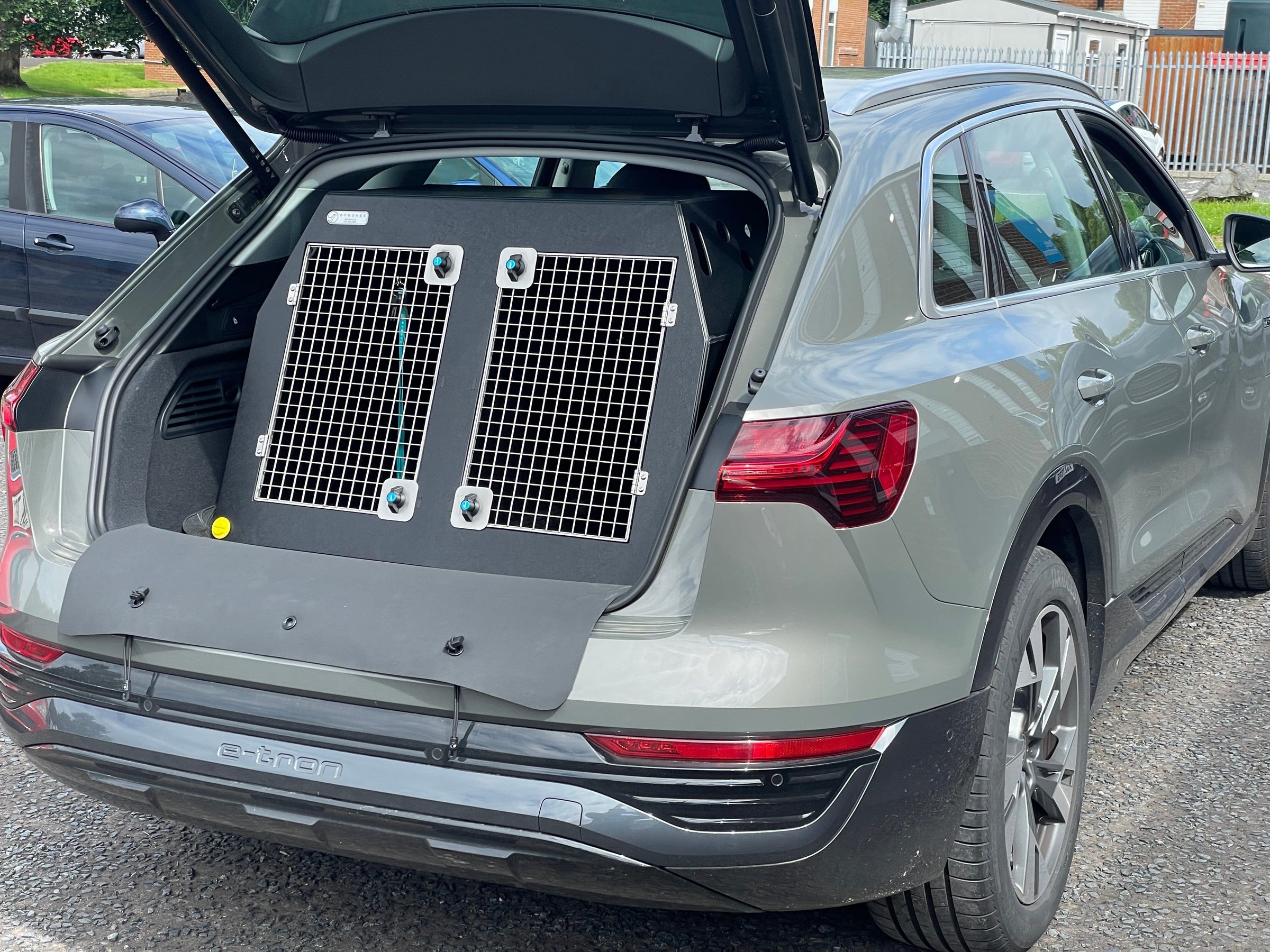 Audi Q8 Etron | 2018 - Present | Dog Travel Crate | The DT 4 — DT BOXES