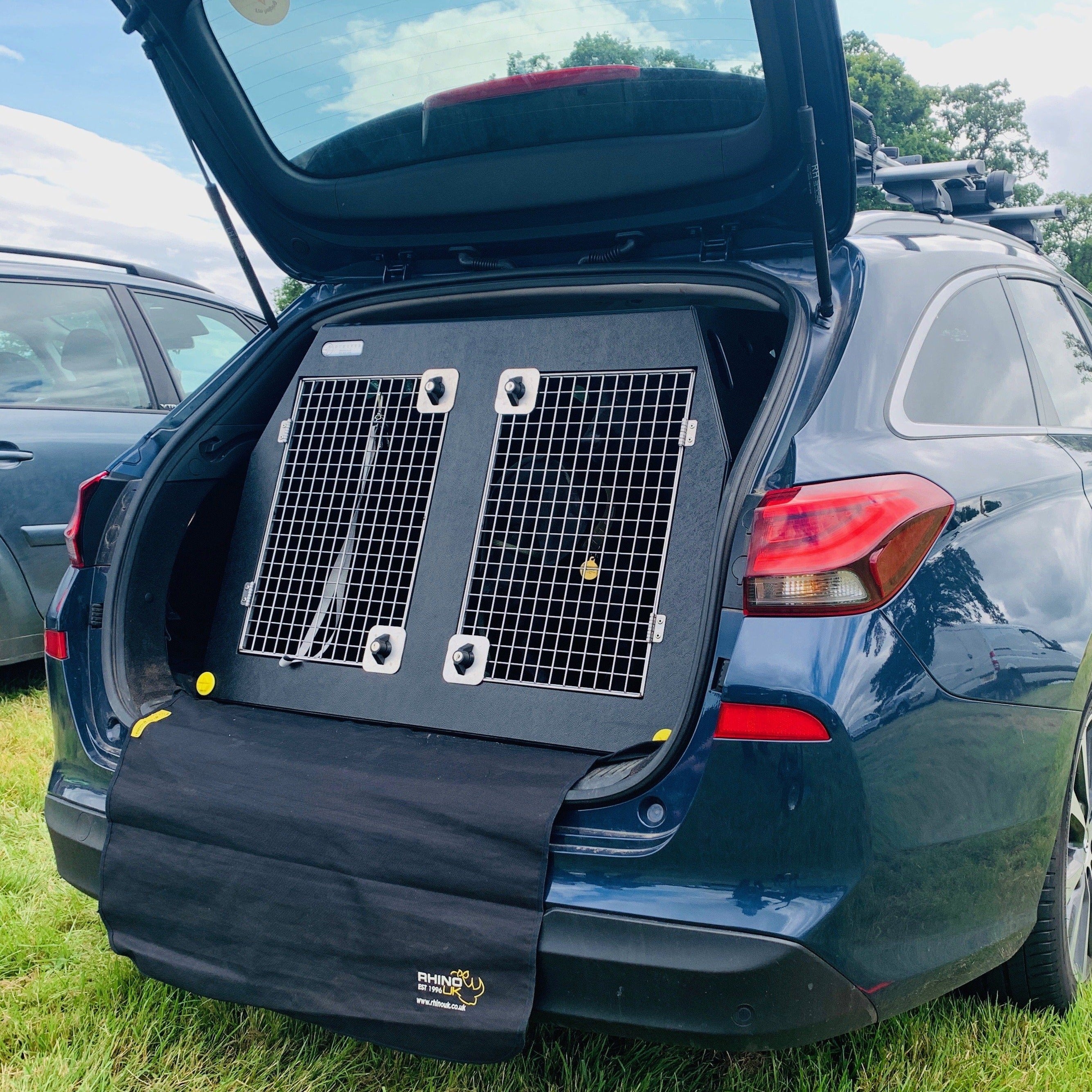 VW ID.7 Tourer 2023 – Present -Dog Travel Crate — DT BOXES