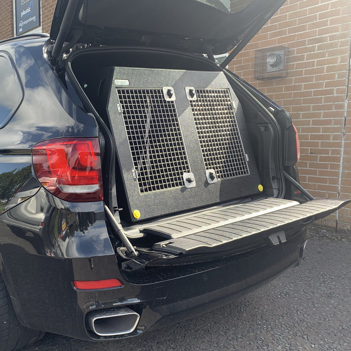 BMW X5 DT 11 Dog Transit Cage for Jeeps and Estate Cars — DT BOXES