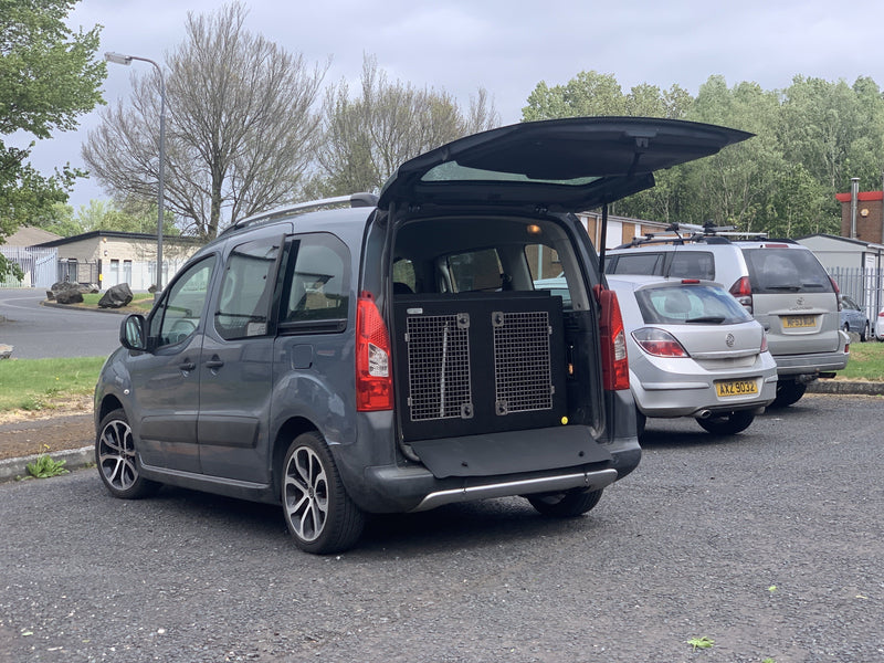 Dog crate for the Citroën Multispace - Peugeot Partner II 2008–2018 DT Box DT BOXES 
