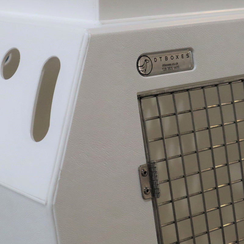 Ford Focus Estate (2018 - Present) Car Travel Crate- The DT 3 DT Box DT BOXES 980mm White 