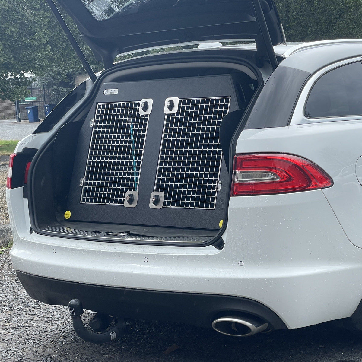 Jaguar xf shop dog guard