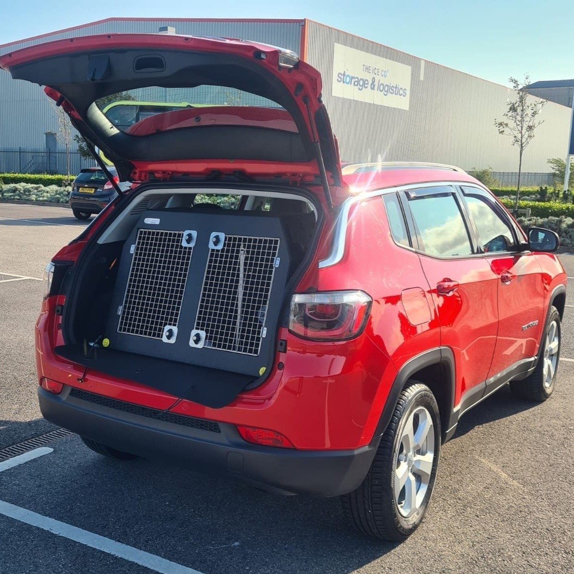 Jeep renegade 2024 dog crate