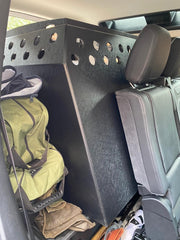 Land Rover Defender - 2020 - Dog Car Travel Crate DT Box DT BOXES 