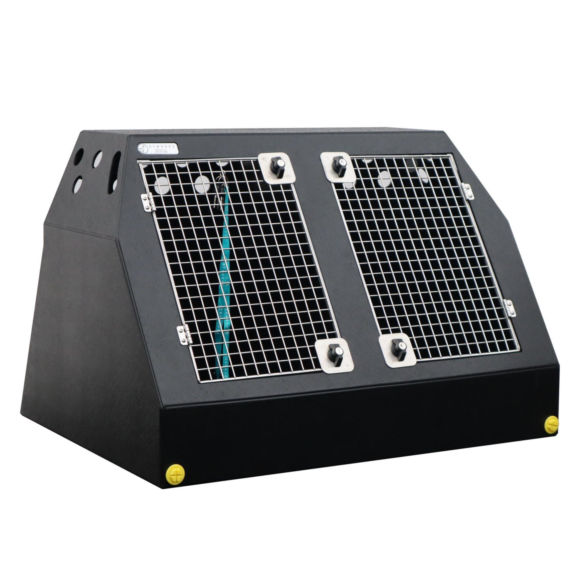 Nissan Qashqai Dog Car Crate - DT 10 — DT BOXES