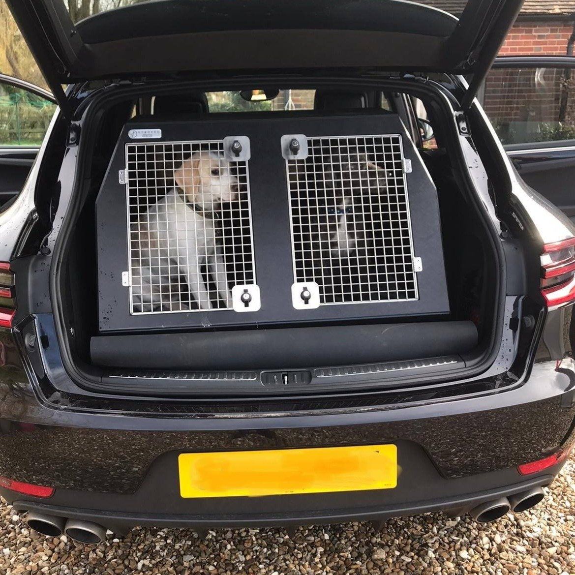 Nissan Qashqai Dog Car Crate - DT 10 — DT BOXES