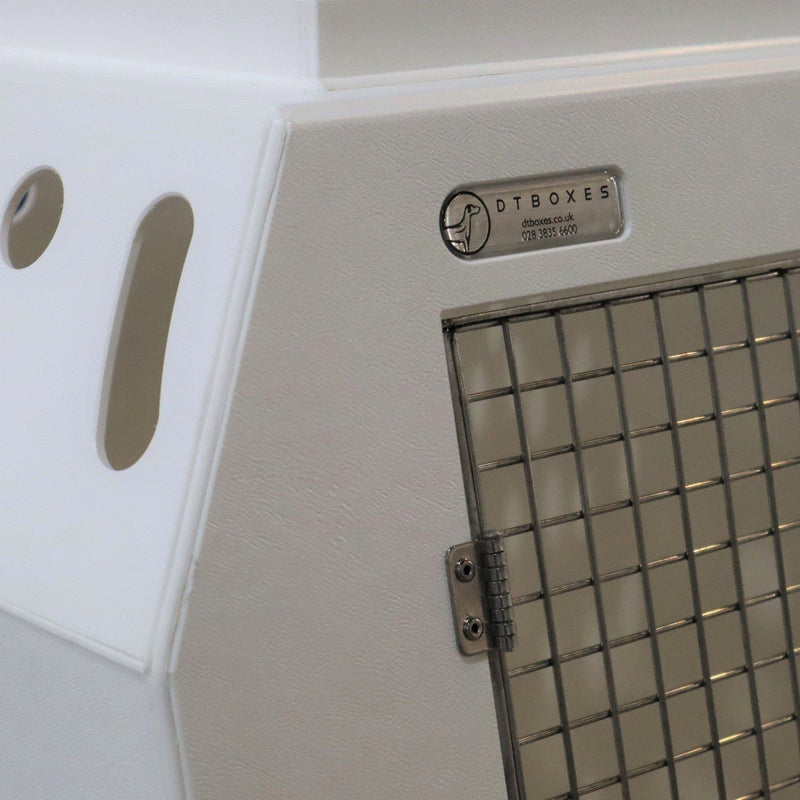 Nissan Qashqai+2 (2008 - 2013) DT Box Dog Car Travel Crate- The DT 3 DT Box DT BOXES 980mm White 