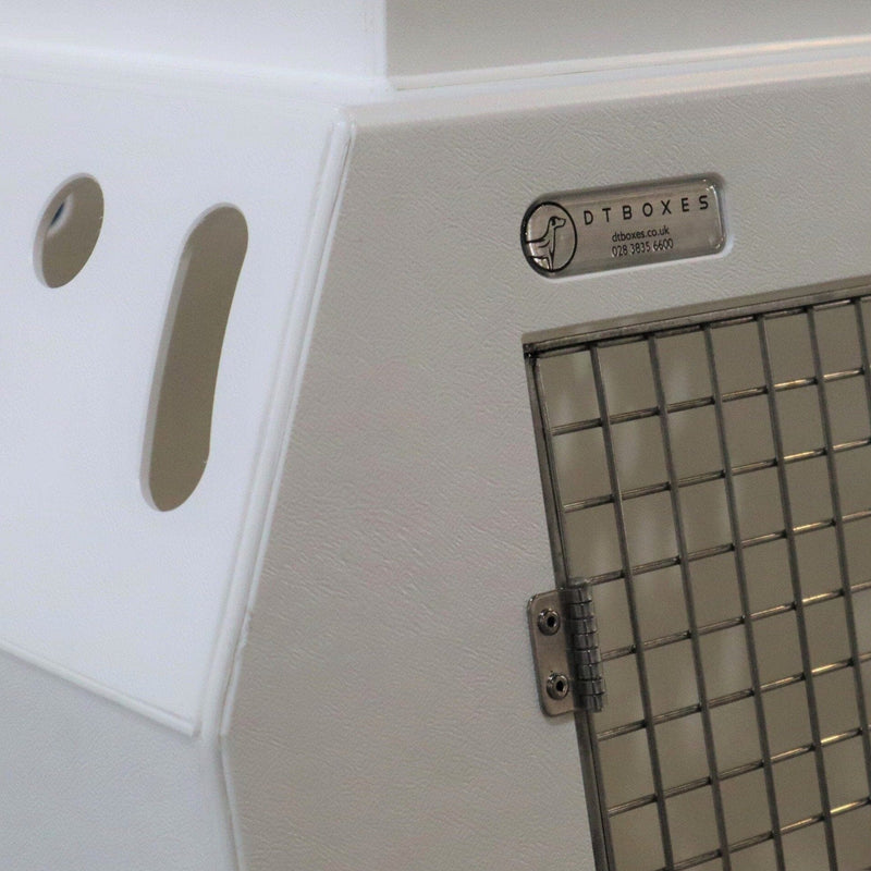 Range Rover Vogue | 2022–Present | Dog Travel Crate | The DT 11 DT Box DT BOXES 