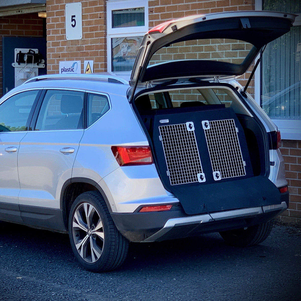 Seat Ateca 2016-present Dimensions Side View